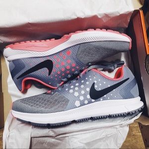 NWT✨ Women’s Nike Zoom Span